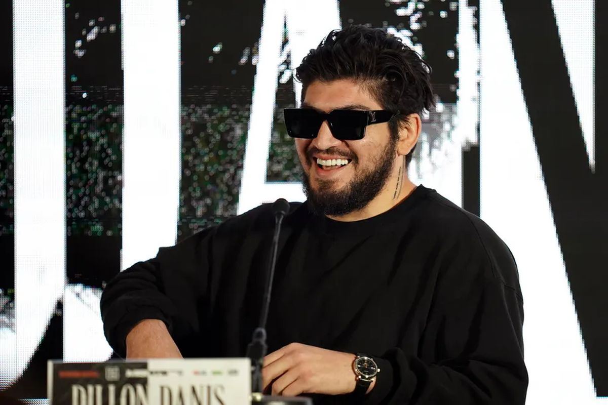 Диллон Дэнис