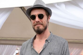 Американские экс-теннисисты Изнер и Роддик восхитились стильным образом Сафина