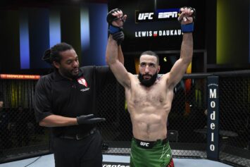 Белал Мухаммад прокомментировал появление новых фанатов: «Да отстаньте вы от меня!»