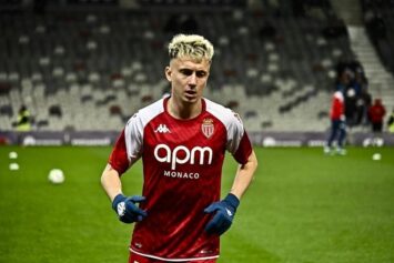 Головин рассматривает уход в клуб РПЛ до истечения срока контракта с «Монако» — L’Équipe