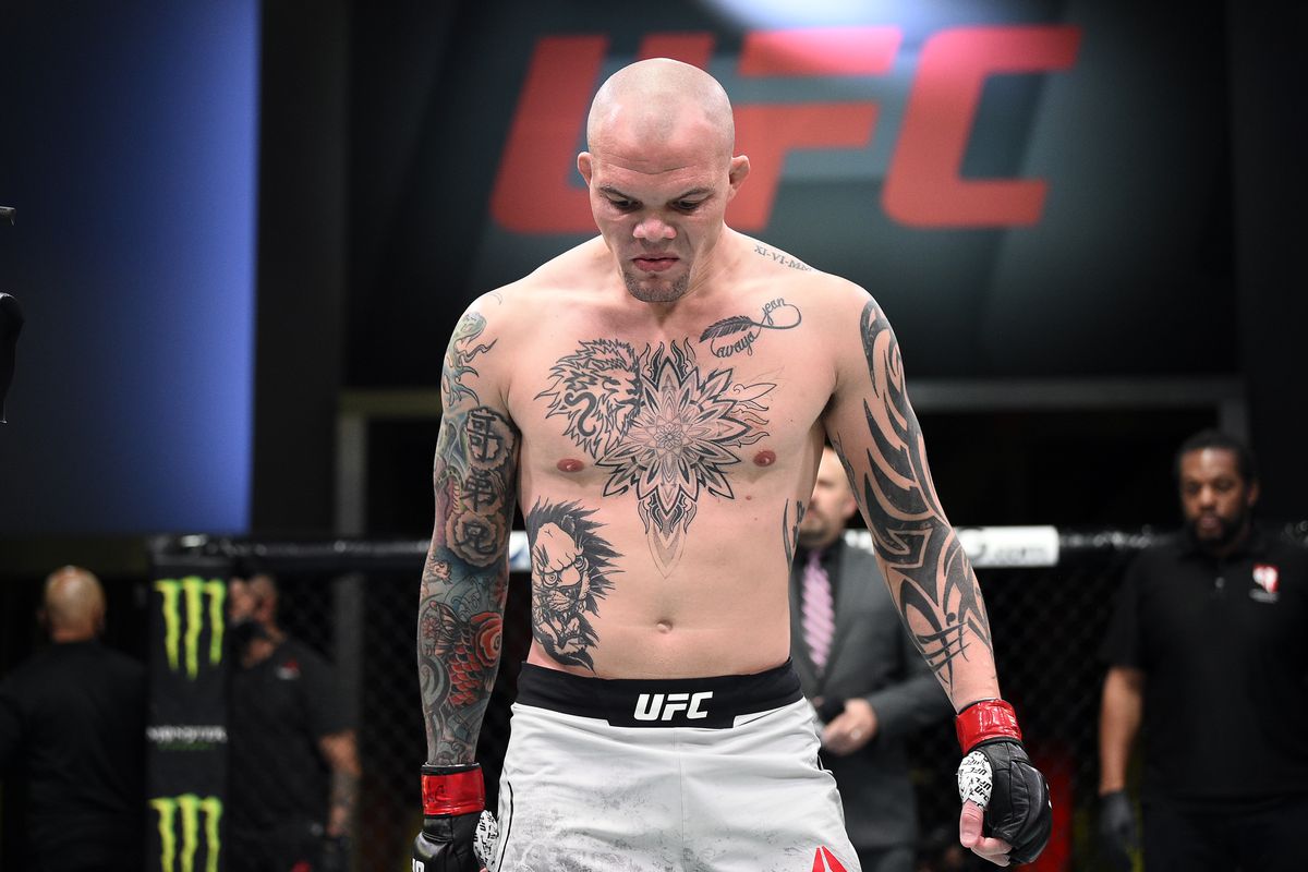 Энтони Смит