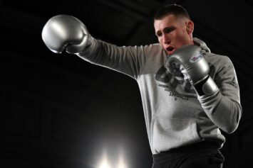 Даррен Тилл одержал победу над Дарреном Стюартом на турнире Misfits Boxing 21