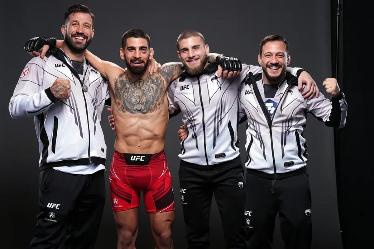 Команда Топурии