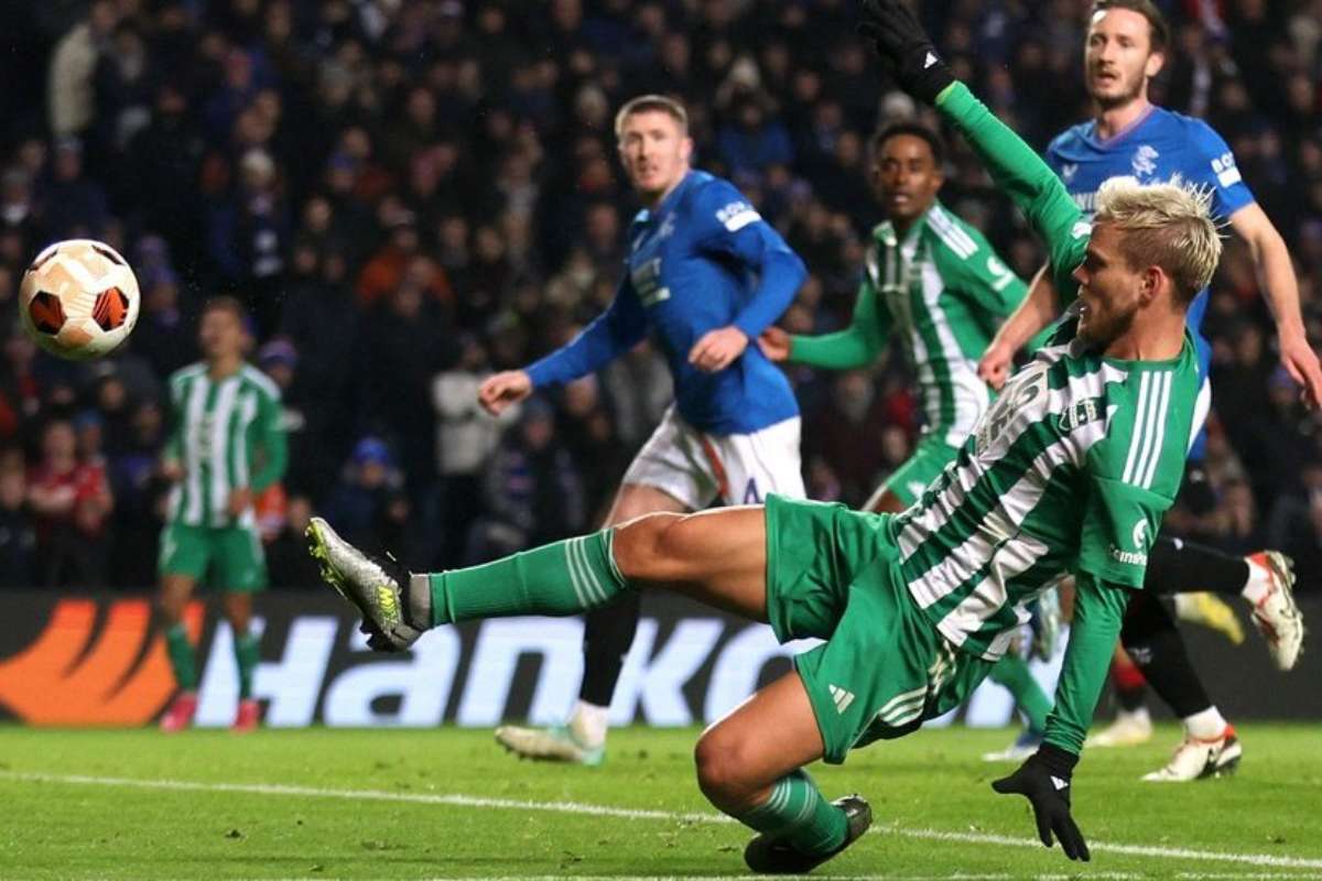 Кокорин продлил контракт с «Арисом» до лета 2026 года