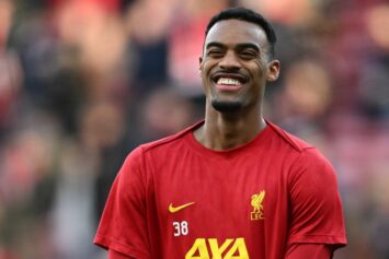 Гравенберх признан лучшим молодым игроком АПЛ в чемпионском сезоне