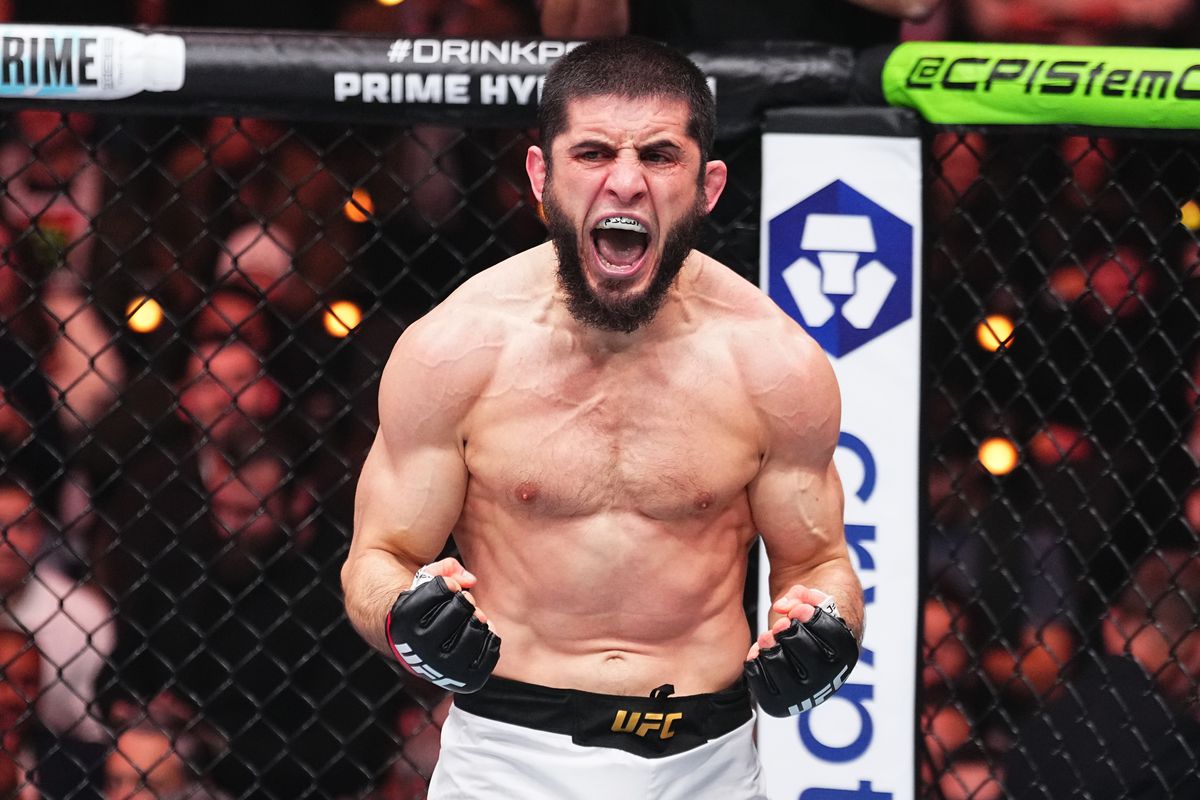 Ислам Махачев