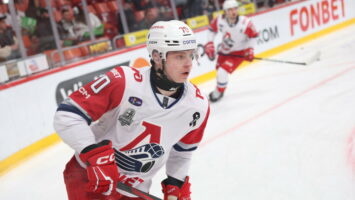 Сурин объяснил решение продлить контракт с «Локомотивом»