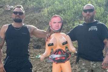 Крейг Джонс обвинил UFC в плагиате и взорвал манекен Дэйны Уайта