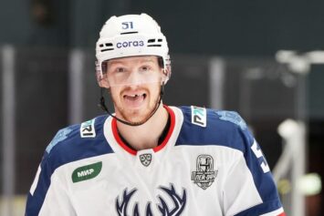 Евгений Свечников продолжит карьеру в хабаровском «Амуре»