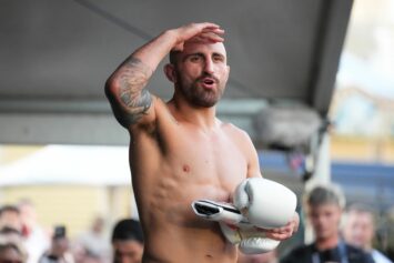 Александр Волкановски готов сразиться с Мовсаром Евлоевым