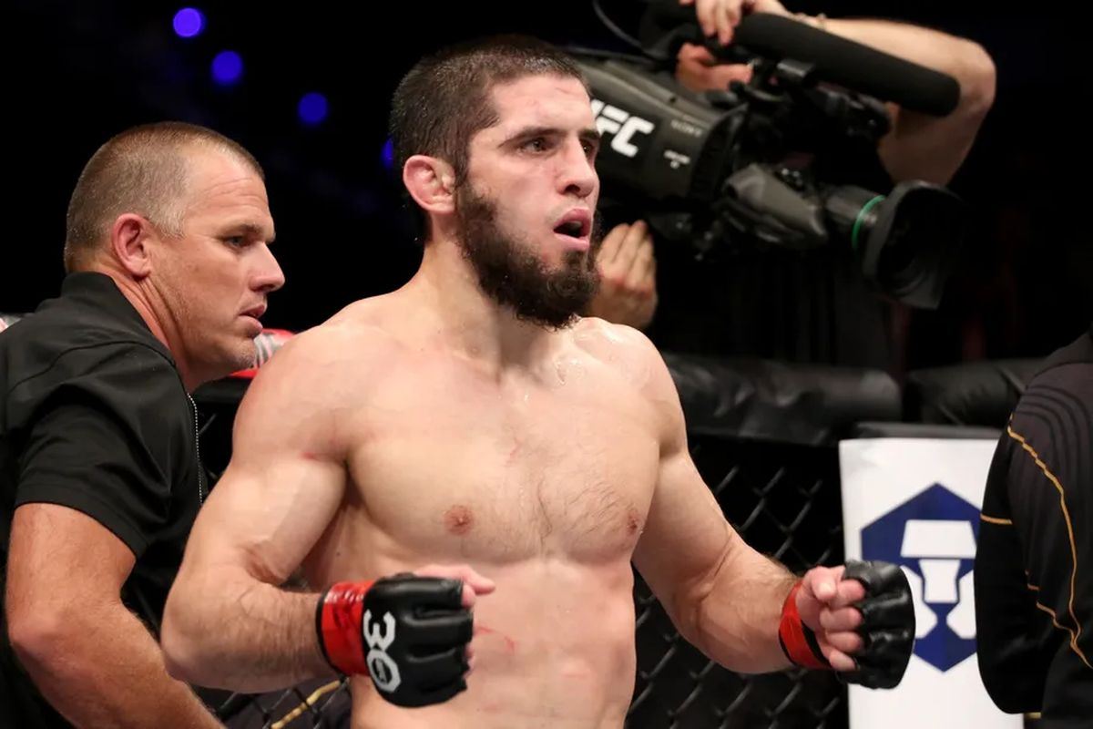 Ислам Махачев