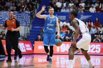 УНИКС усилился опытным защитником Захаровым