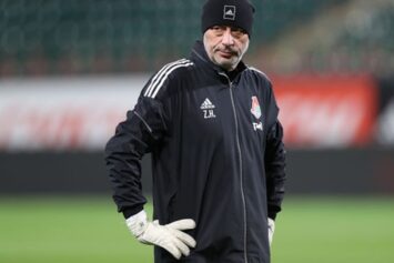 Sport Baza: Тренер «Локомотива» Заур Хапов стал жертвой мошенников, лишившись 11.7 млн рублей