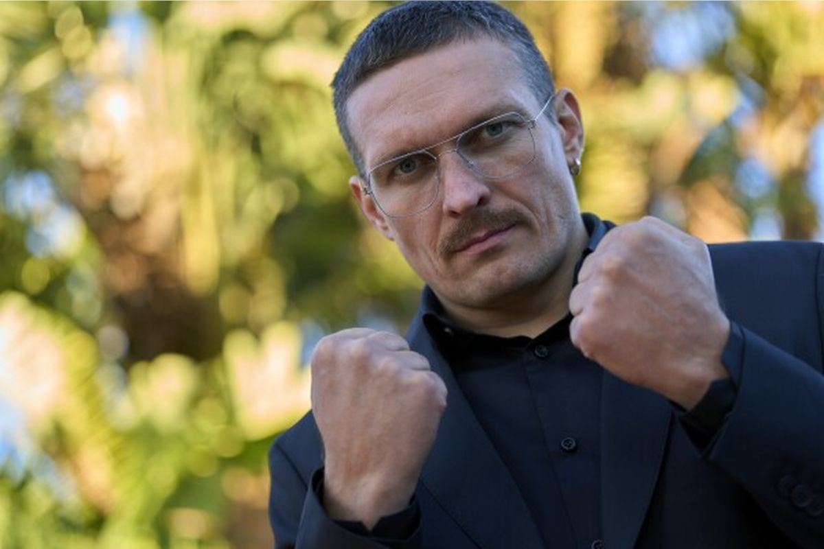 Александр Усик