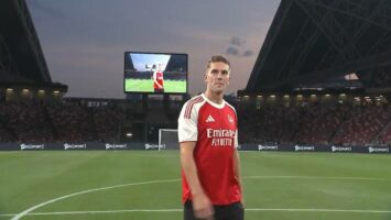 «Арсенал» официально представил Дьекереша перед матчем в Сингапуре