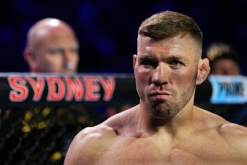 Известный MMA-эксперт допустил переход Дрикуса дю Плесси в тяжелый вес