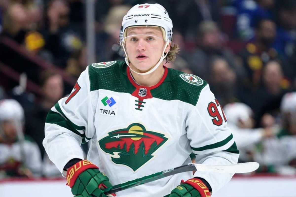 Фридман объяснил, как контракты Капризова и Макдэвида могут повлиять на рынок НХЛ