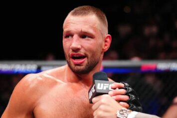 Де Риддер признался, за кого будет болеть в поединке Дю Плесси — Чимаев