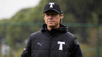 «Торпедо» расторгло контракт с Олегом Кононовым после провального старта сезона