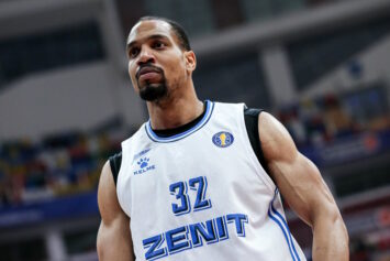 Официально: «Локомотив-Кубань» объявил о переходе Винса Хантера