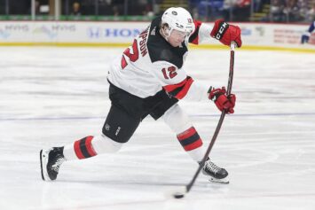 «Барыс» подписал контракт с нападающим Тайсом Томпсоном