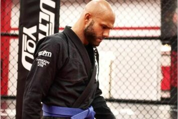 Анатолий Сульянов озвучил предполагаемые сроки поединка против Асланбека Бадаева