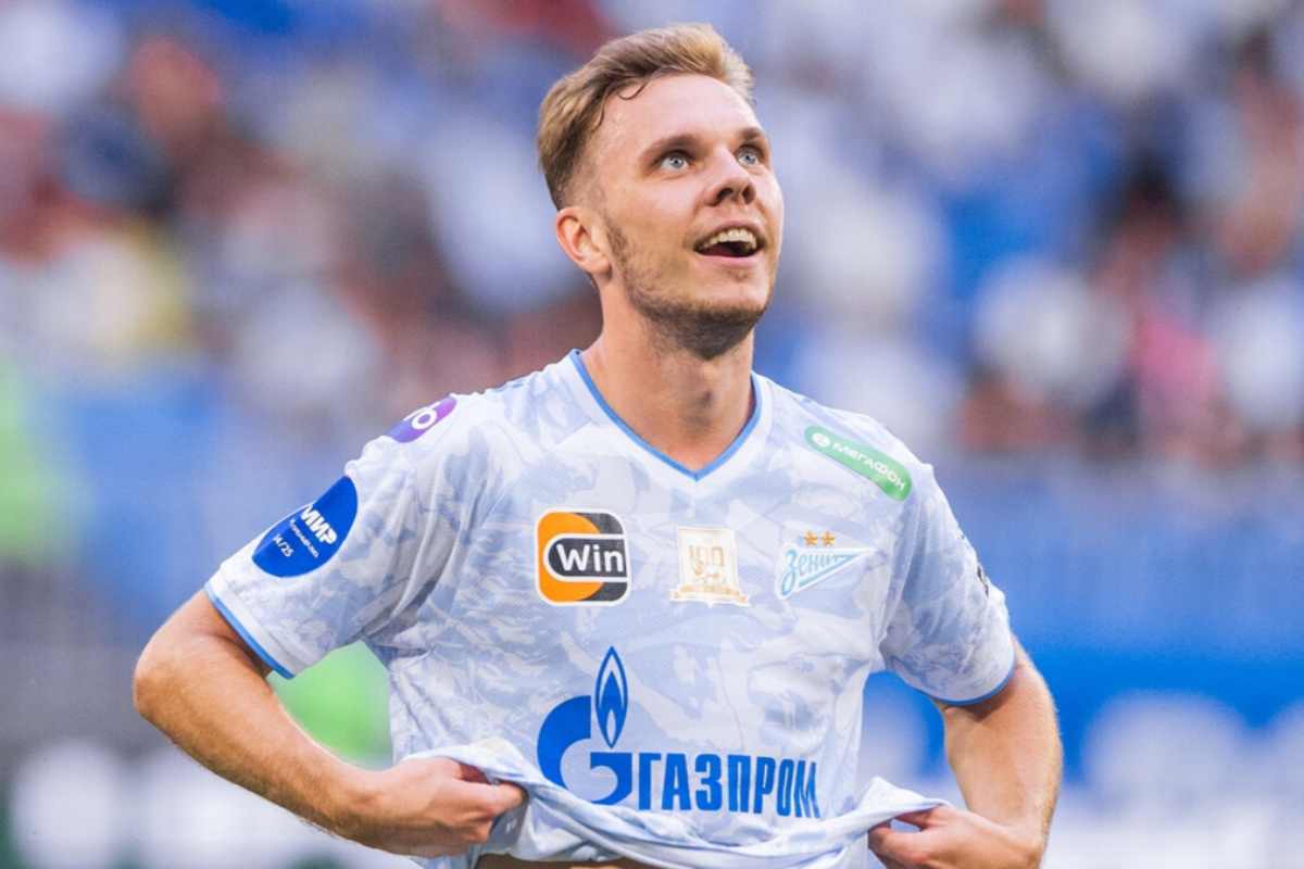 Глушенков не рассматривает вариант с «Црвеной Звездой» и хочет вернуться в «Локомотив»