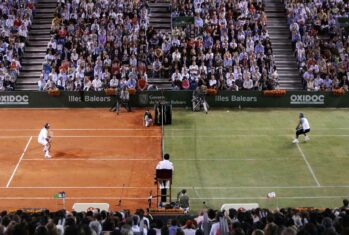 Покрытия теннисных кортов: в чем их особенности и как влияют на ставки?