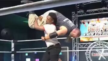 Известный журналист отреагировал на жестокую расправу над рестлером: «Не могу осознать увиденное»