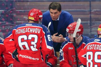 Машинист Никитин гонится за поездом, с которого сам спрыгнул. Кто в КХЛ станет первым на «Западе» — «Локо» или ЦСКА?