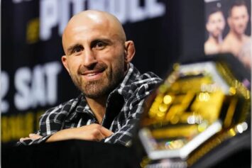 Александр Волкановски назвал претендентов на титульный бой в декабре