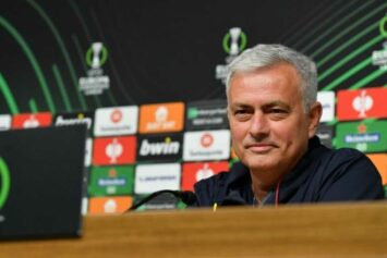 «Бенфика» официально начала переговоры с Жозе Моуринью после отставки Бруну Лажи