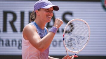 Свентек одержала победу над Александровой в финале WTA-500 в Южной Корее