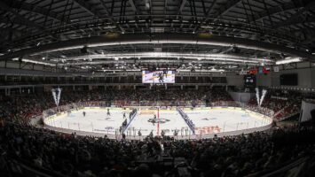 Букмекеры не выявили фаворита матча «Трактор» — «Авангард» в КХЛ