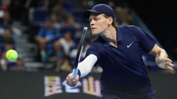 Янник Синнер вышел в полуфинал турнира в Пекине, обыграв Марожана