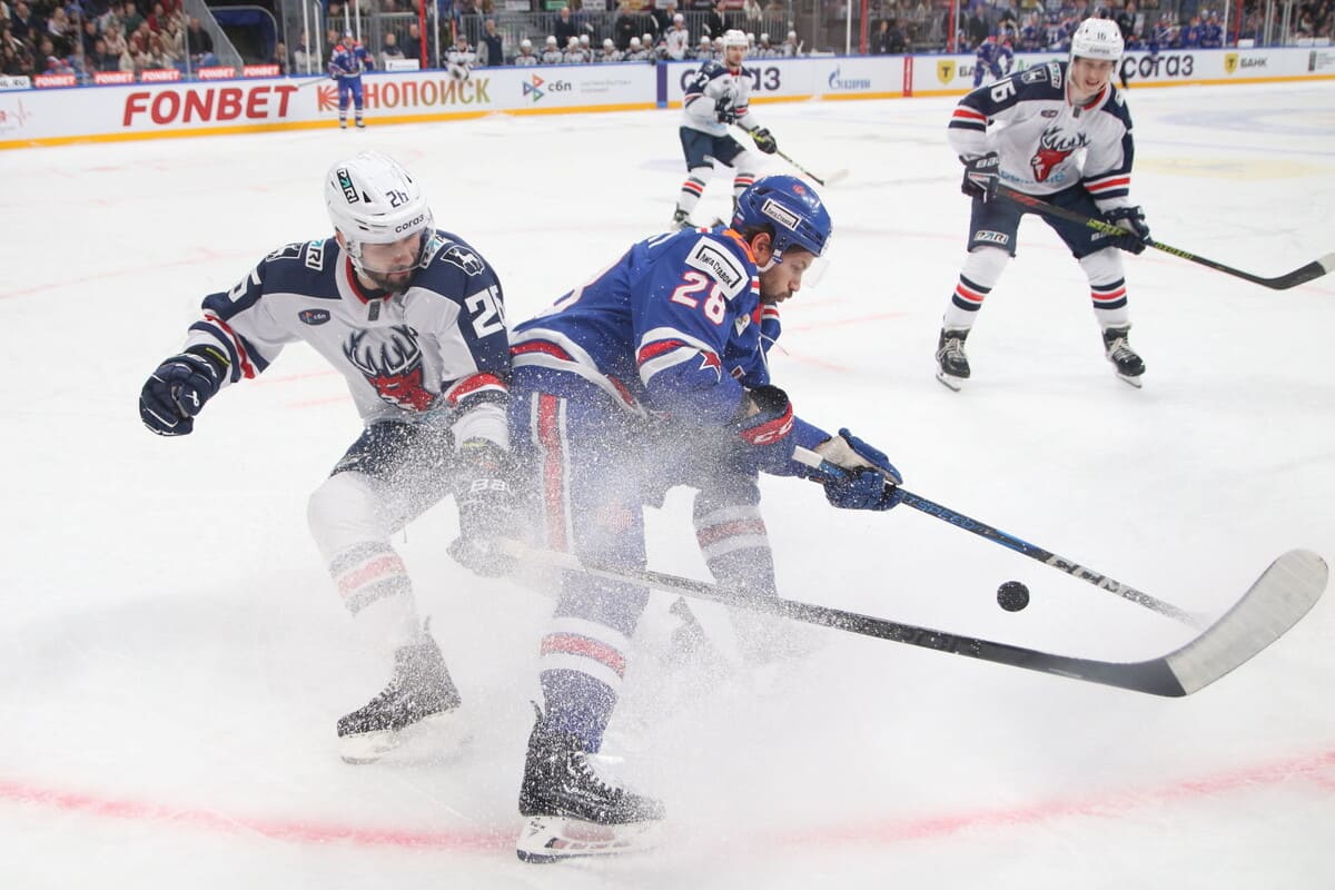 КХЛ: букмекеры оценили шансы СКА и «Торпедо» в очной встрече