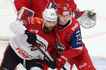 Букмекеры не выделили фаворита в матче КХЛ «Авангард» — «Локомотив»