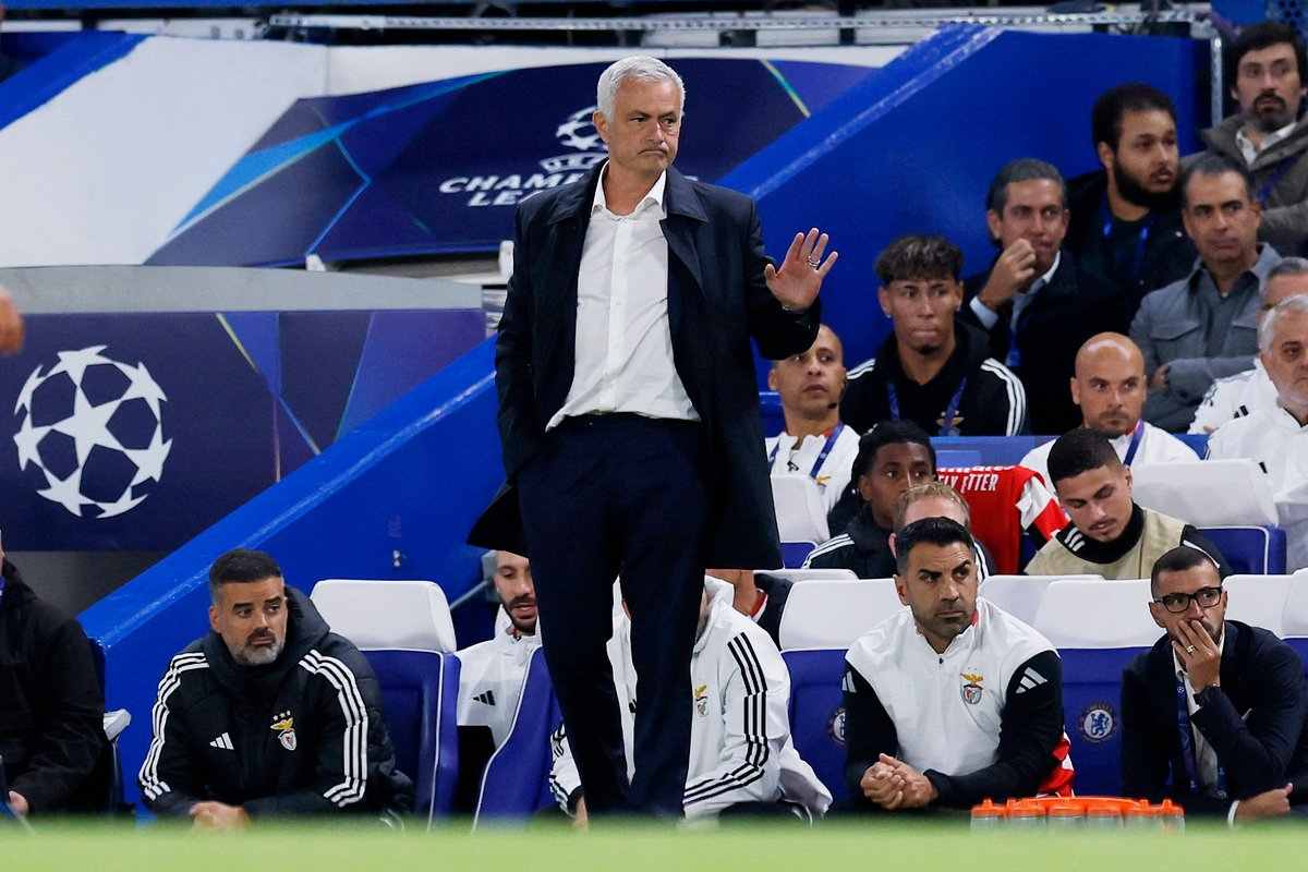 Моуринью и несколько игроков «Бенфики» заболели перед дерби с «Порту»