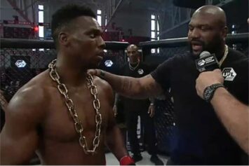 Сын легенды UFC признал себя невиновным по обвинению в нападении на рестлера