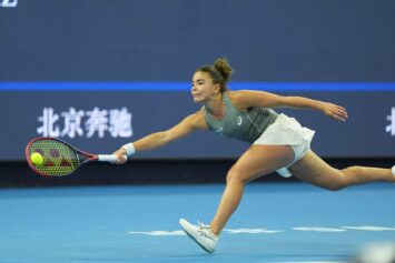 Паолини разгромила Свентек и вышла в полуфинал WTA-1000 в Ухане