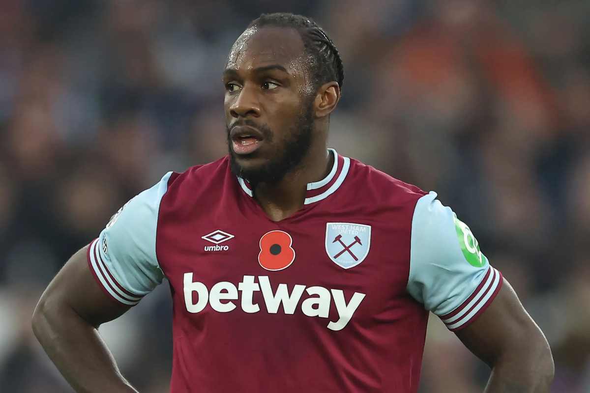 Экс-форвард «Вест Хэма» Антонио выставил на продажу разбитый Ferrari за 50 тысяч фунтов после страшной аварии