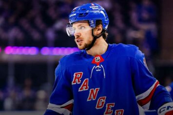 Артемий Панарин не забил в первых шести матчах нового сезона НХЛ