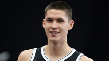 Демин — о дебюте за «Бруклин Нетс»: «Я просто рад, что мы через это прошли и получили такой опыт»