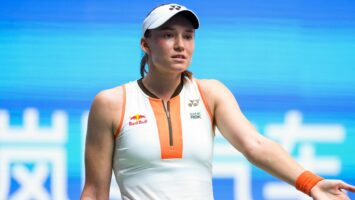 Рыбакина обыграла Паолини и стала первой финалисткой турнира WTA-500 в Нинбо