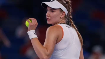 Рыбакина выиграла турнир WTA-500 в Нинбо, обыграв Александрову в финале