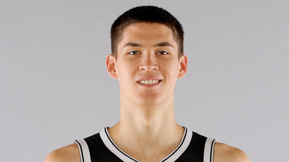 Егор Демин установил исторический рекорд в дебютном матче НБА, набрав 14 очков за «Бруклин»