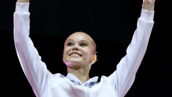 «Здорово, что у нашей страны есть такие успехи»: Немов — о победе Мельниковой на ЧМ