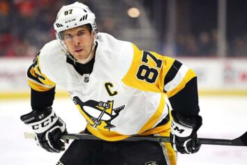 Кросби вошел в число лучших бомбардиров в истории НХЛ, набрав 1700 очков