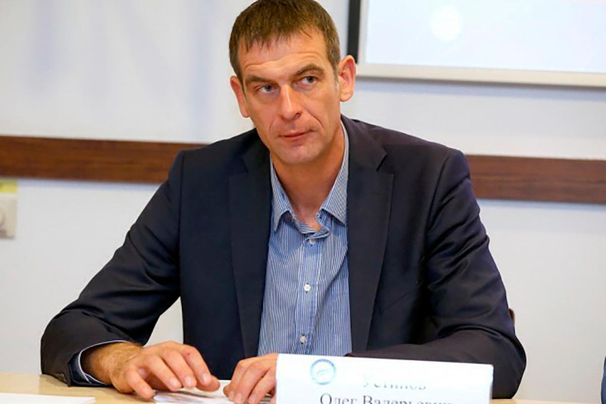 Олег Устинов