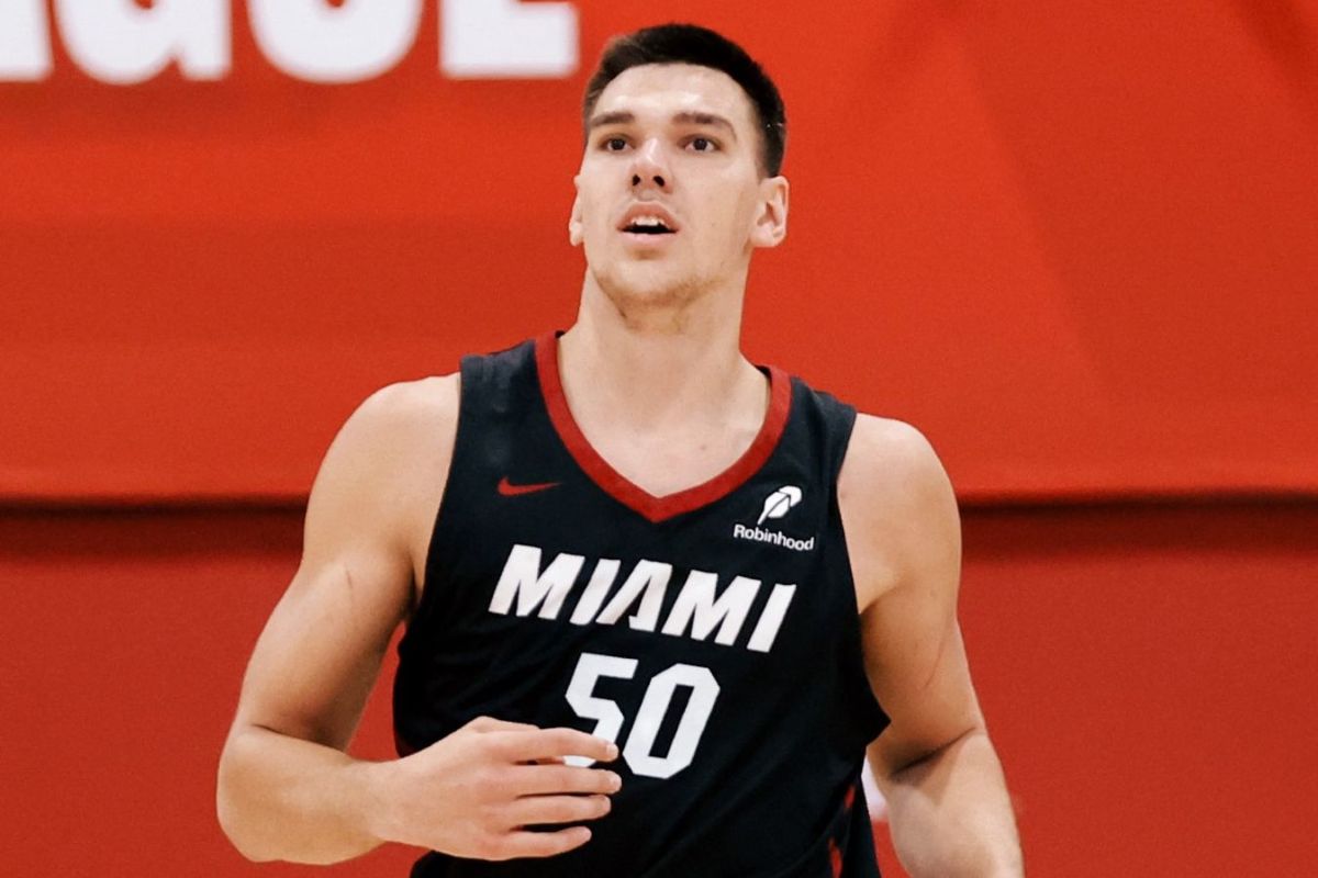 Влад Голдин